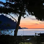 Makar Seaview Βίλα