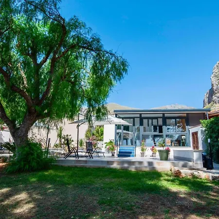 Makar Seaview Villa